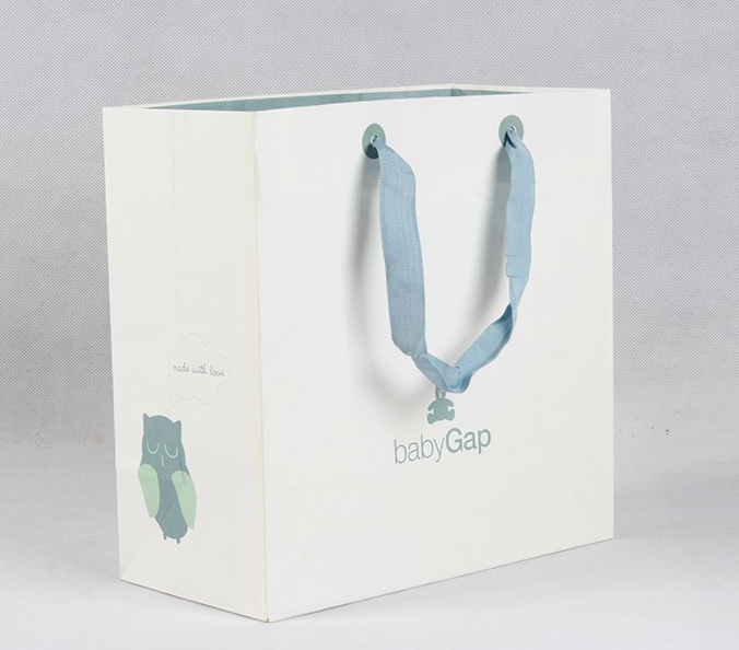 如何選擇合適自己的服裝紙袋 如何選擇合適自己的服裝紙袋